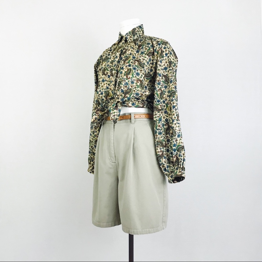 Vintage Ralph Lauren High-Waisted Cotton Shorts | Size 6 - Picture 3 of 11